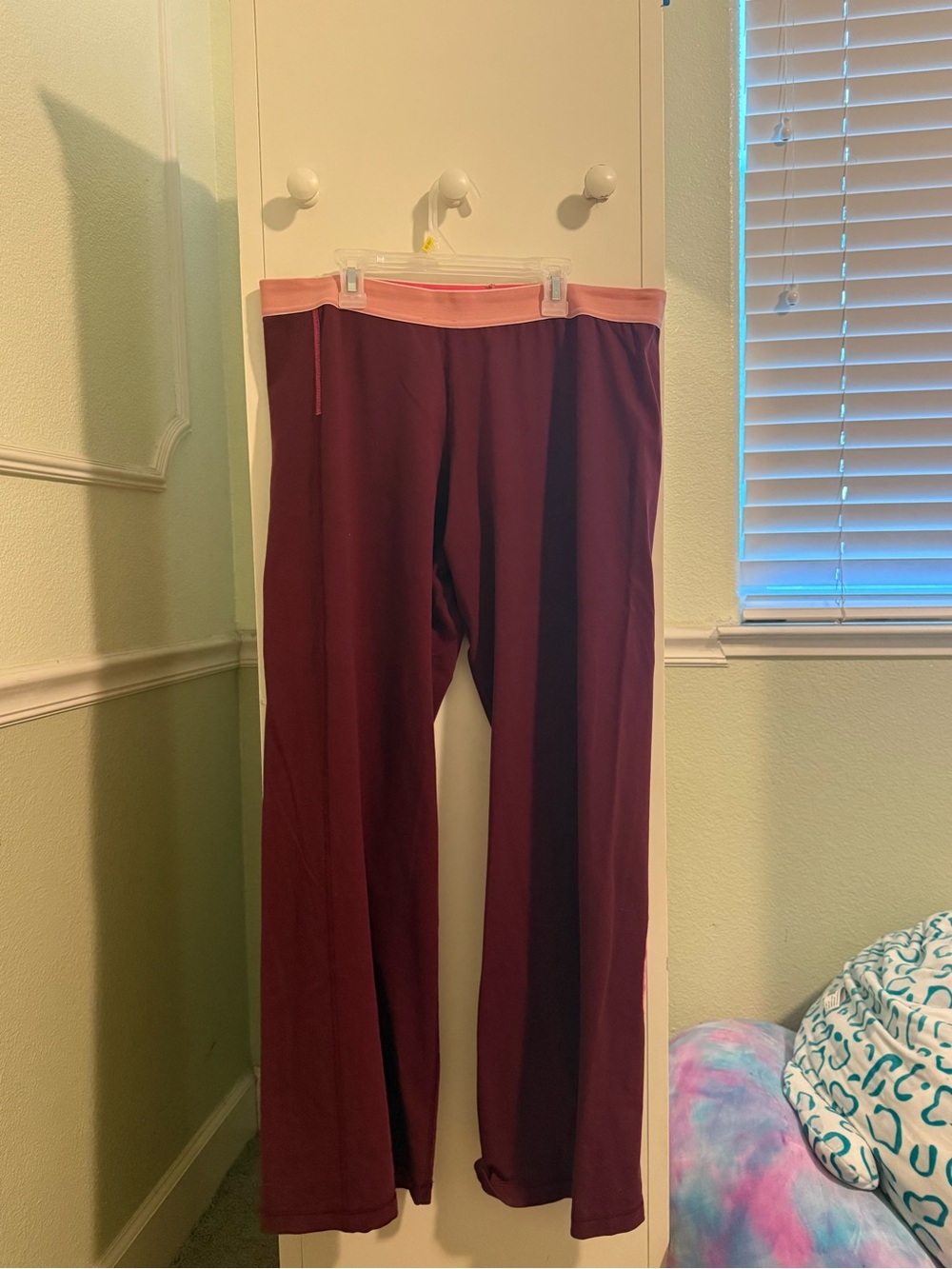 Vintage lululemon athletica Burgundy Leggings with Pink Waistband